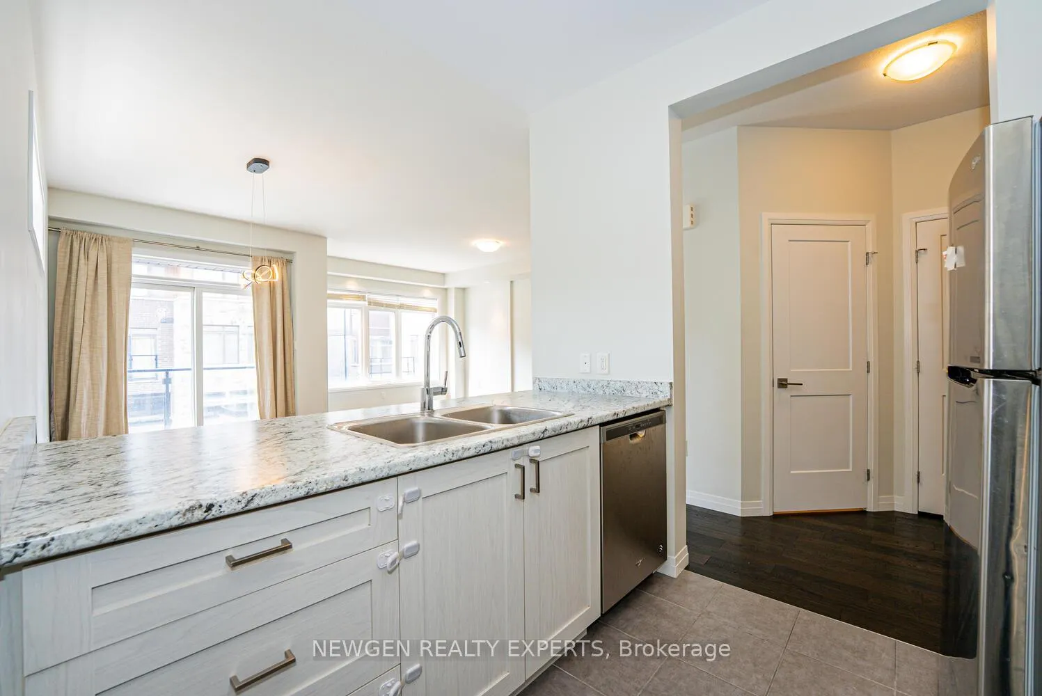 Photo 24 of Unit 283, 30 Times Square Boulevard, Hamilton, Stoney Creek Mountain — HOMEH