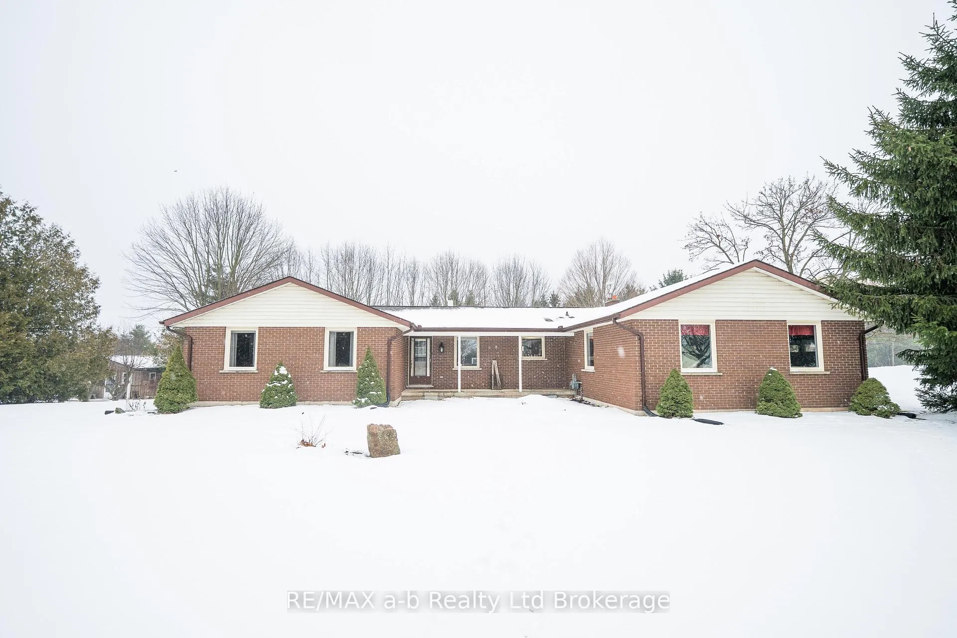 Photo 1 of 660 Goshen Road, Norfolk, Rural Middleton — HOMEH