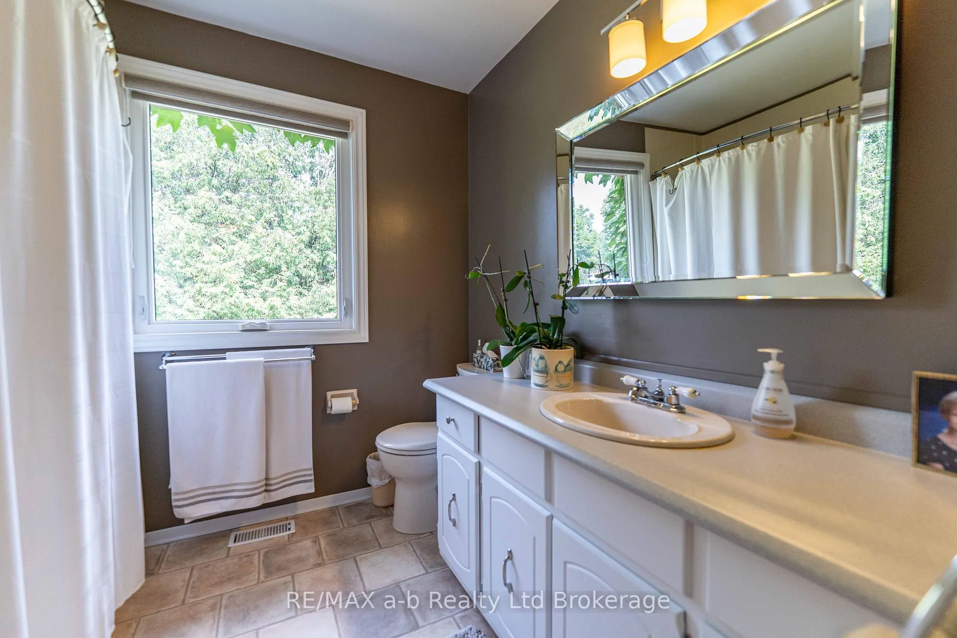 Photo 23 of 660 Goshen Road, Norfolk, Rural Middleton — HOMEH