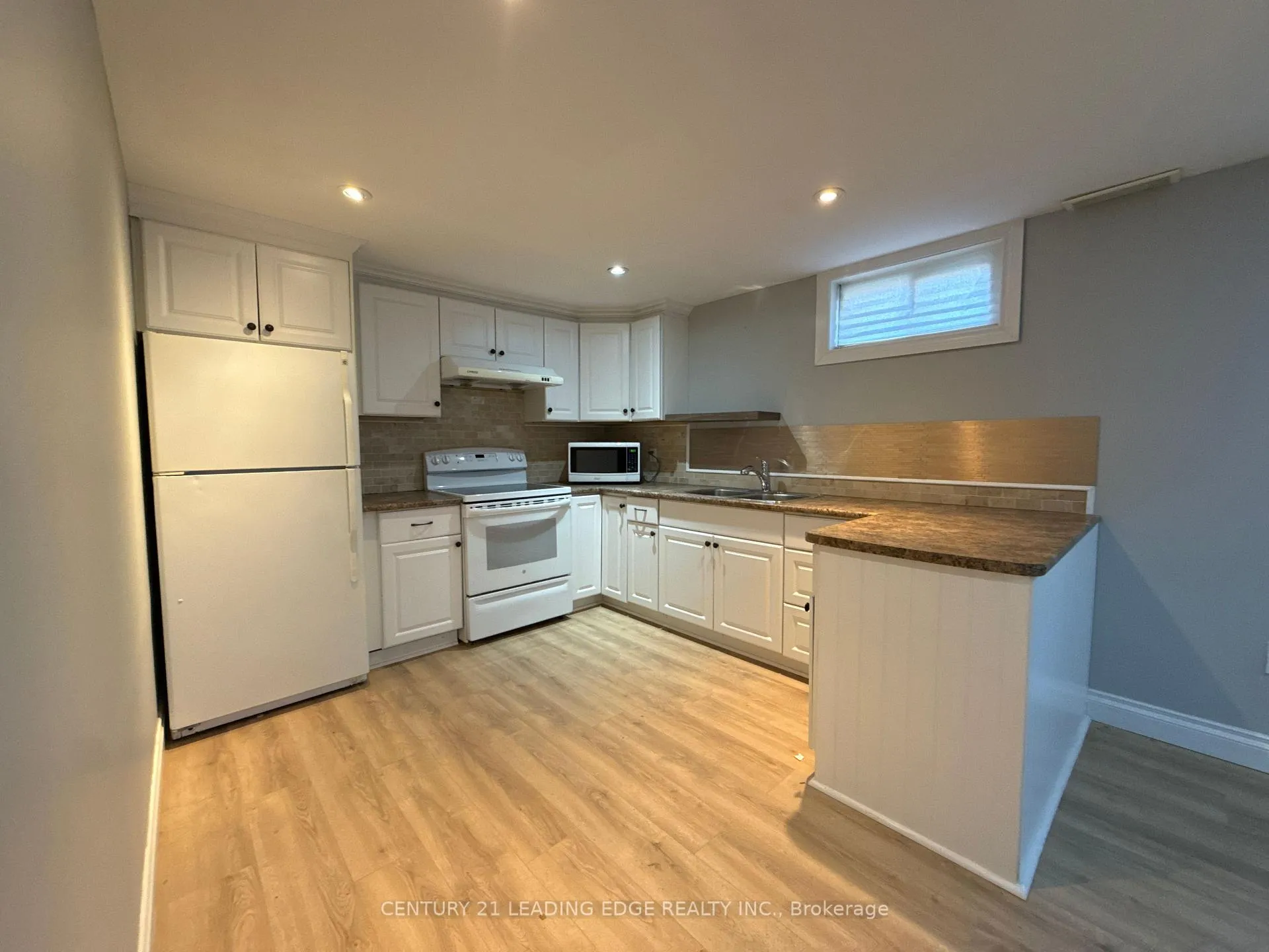 Photo 8 of 303 Wilson Road N, Oshawa, Eastdale — HOMEH