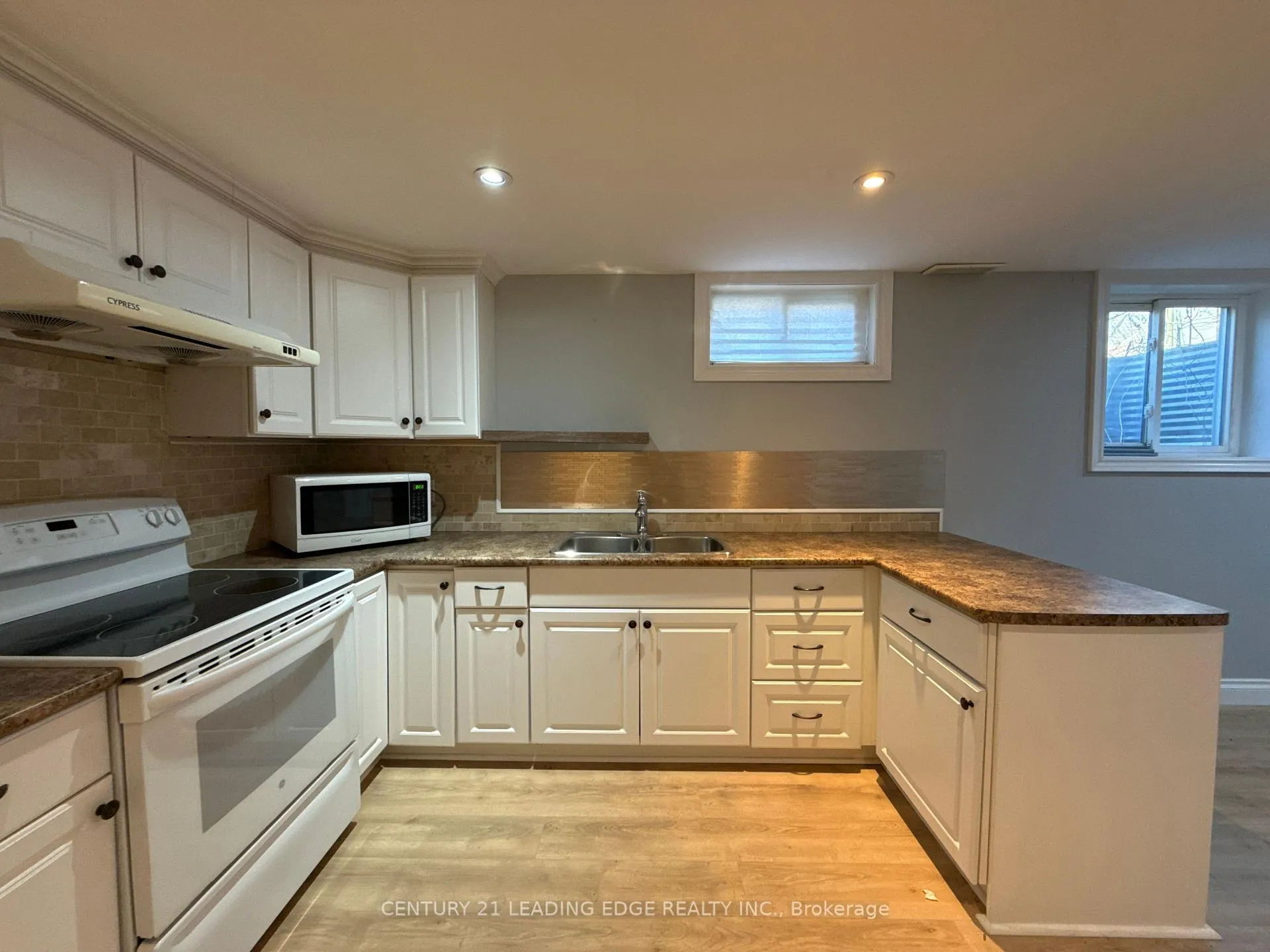 Photo 10 of 303 Wilson Road N, Oshawa, Eastdale — HOMEH