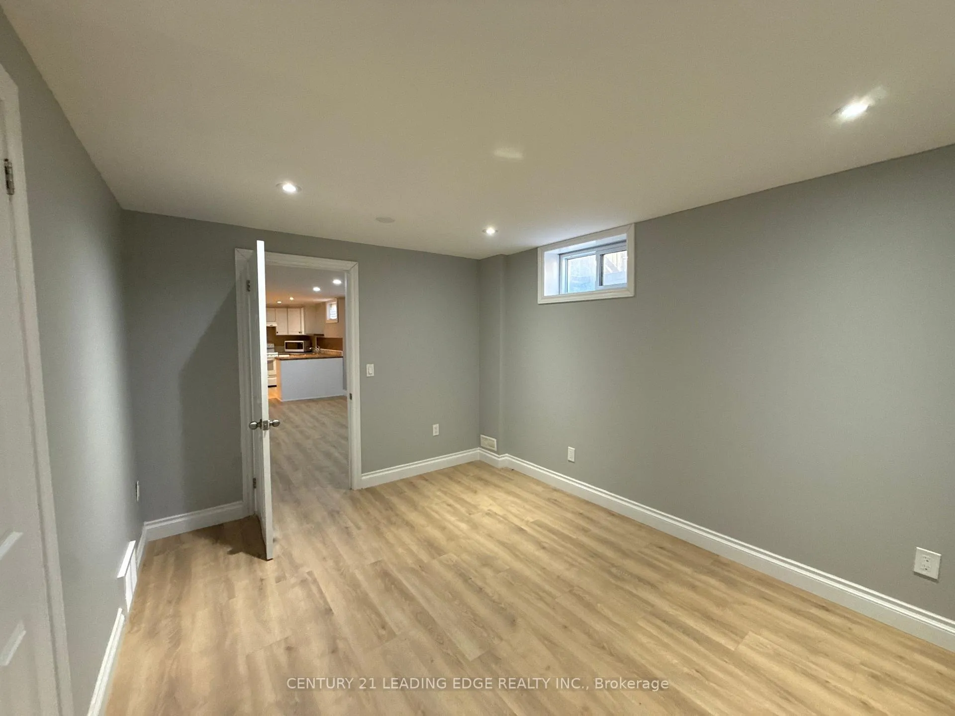 Photo 13 of 303 Wilson Road N, Oshawa, Eastdale — HOMEH