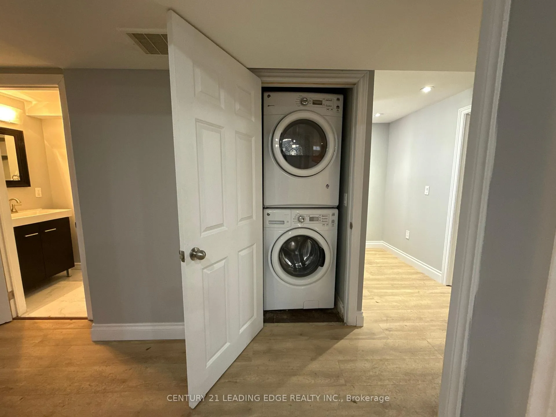 Photo 19 of 303 Wilson Road N, Oshawa, Eastdale — HOMEH