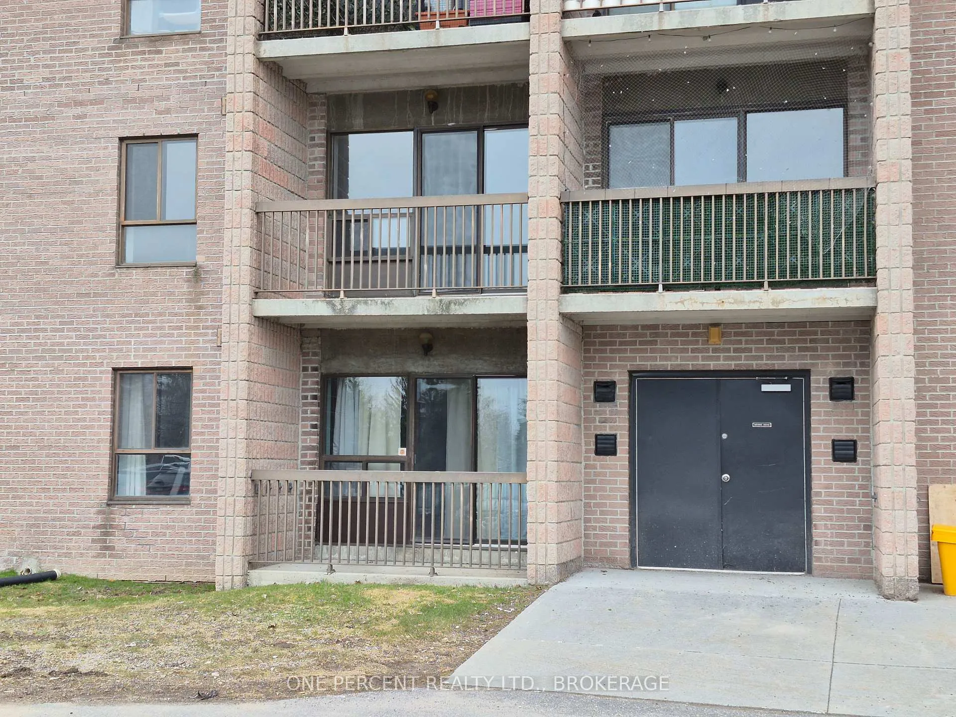 Photo 3 of Unit 204, 17 Eldon Hall Place, Kingston, Central City West — HOMEH
