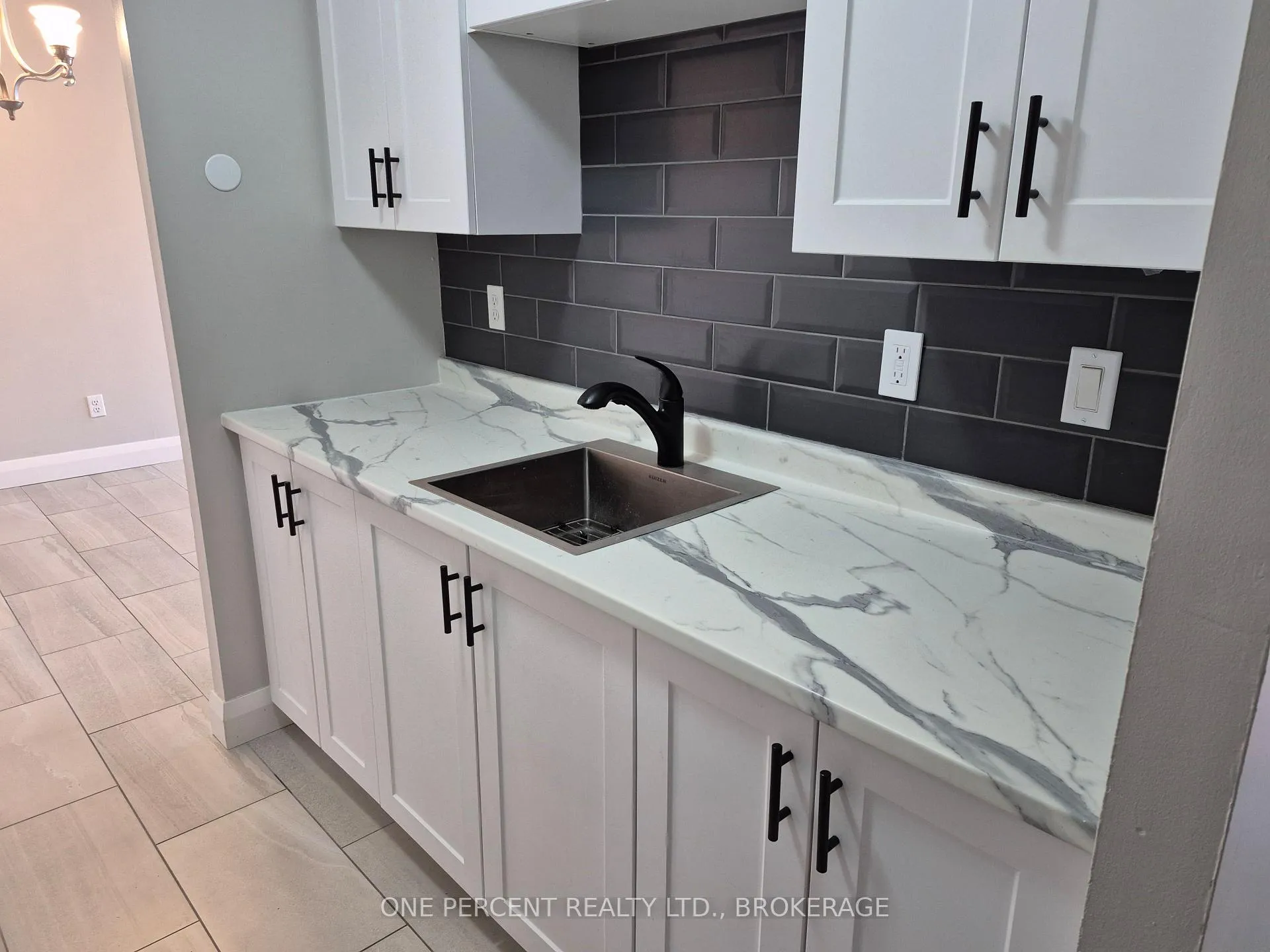 Photo 11 of Unit 204, 17 Eldon Hall Place, Kingston, Central City West — HOMEH