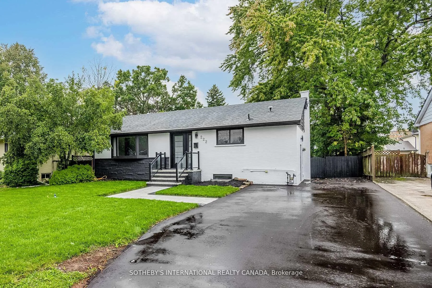 Photo 2 of Unit Upper, 222 Hammersmith Court, Burlington, Appleby — HOMEH
