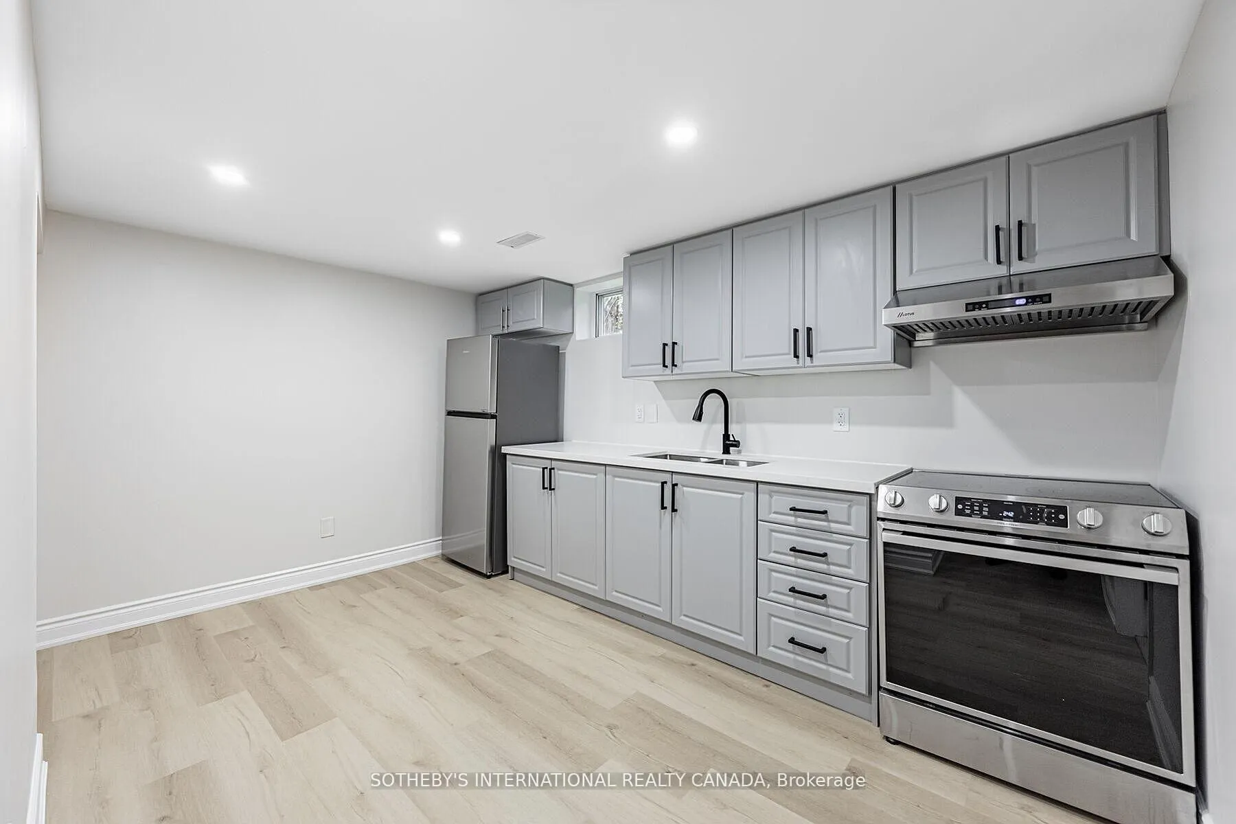 Photo 5 of Unit Upper, 222 Hammersmith Court, Burlington, Appleby — HOMEH