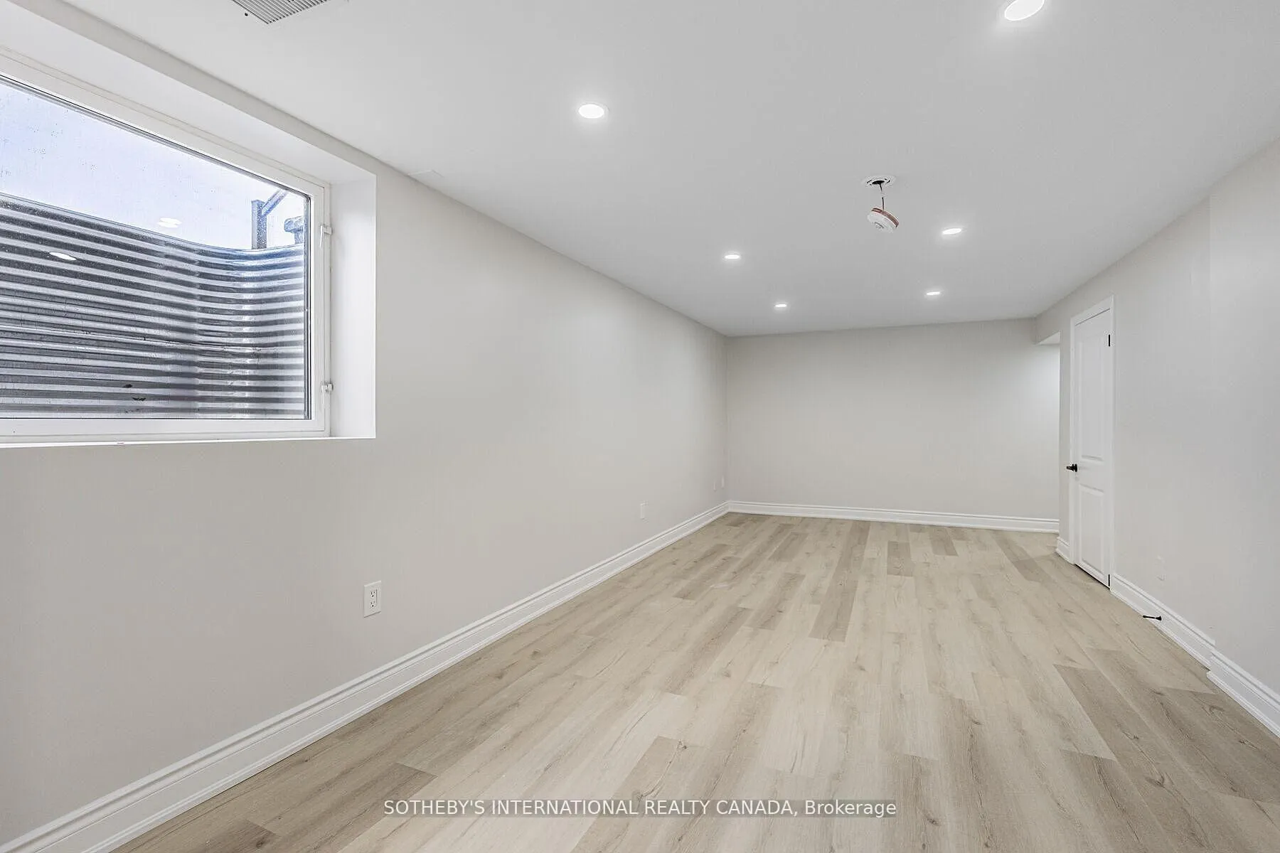 Photo 9 of Unit Upper, 222 Hammersmith Court, Burlington, Appleby — HOMEH