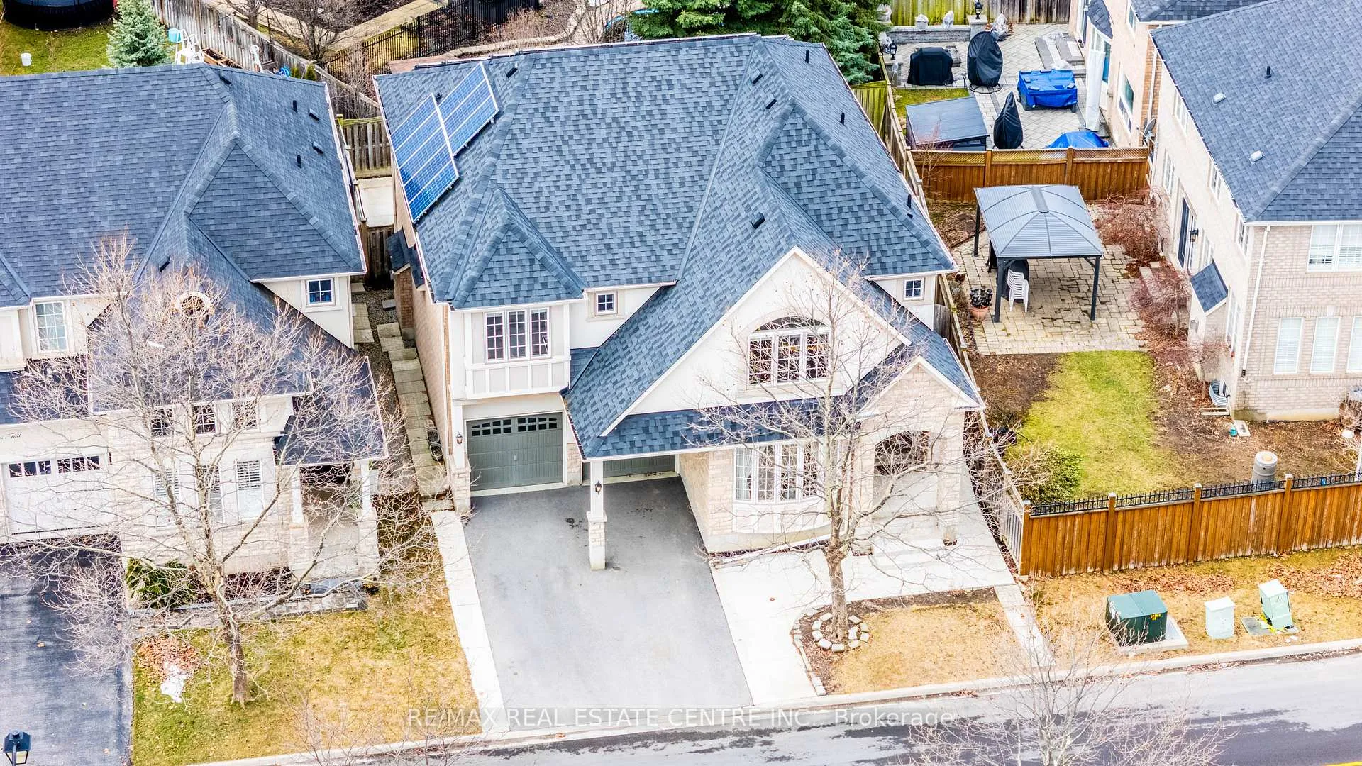 Photo 3 of 706 Maddocks Trail, Milton, Coates — HOMEH