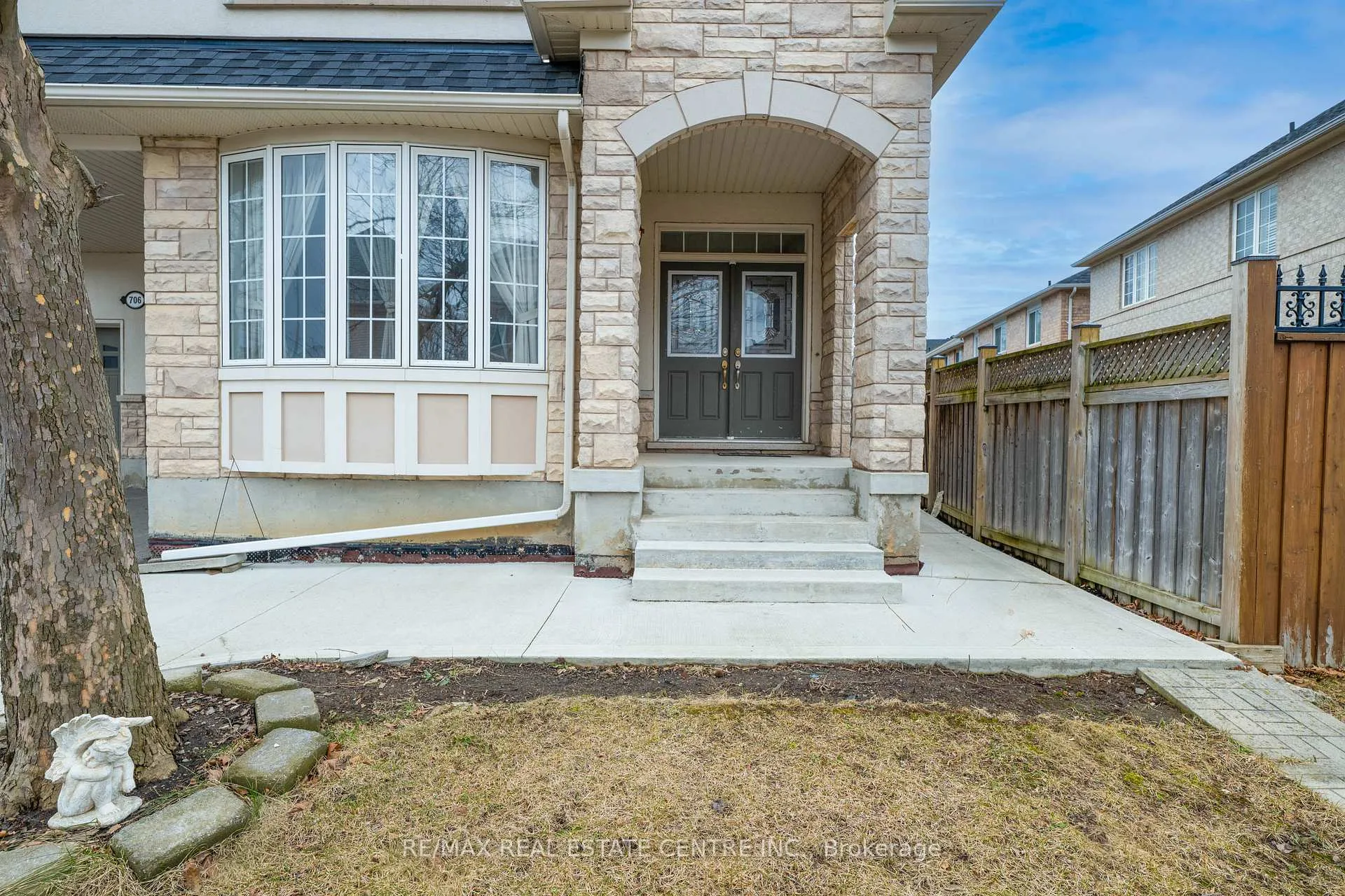 Photo 6 of 706 Maddocks Trail, Milton, Coates — HOMEH