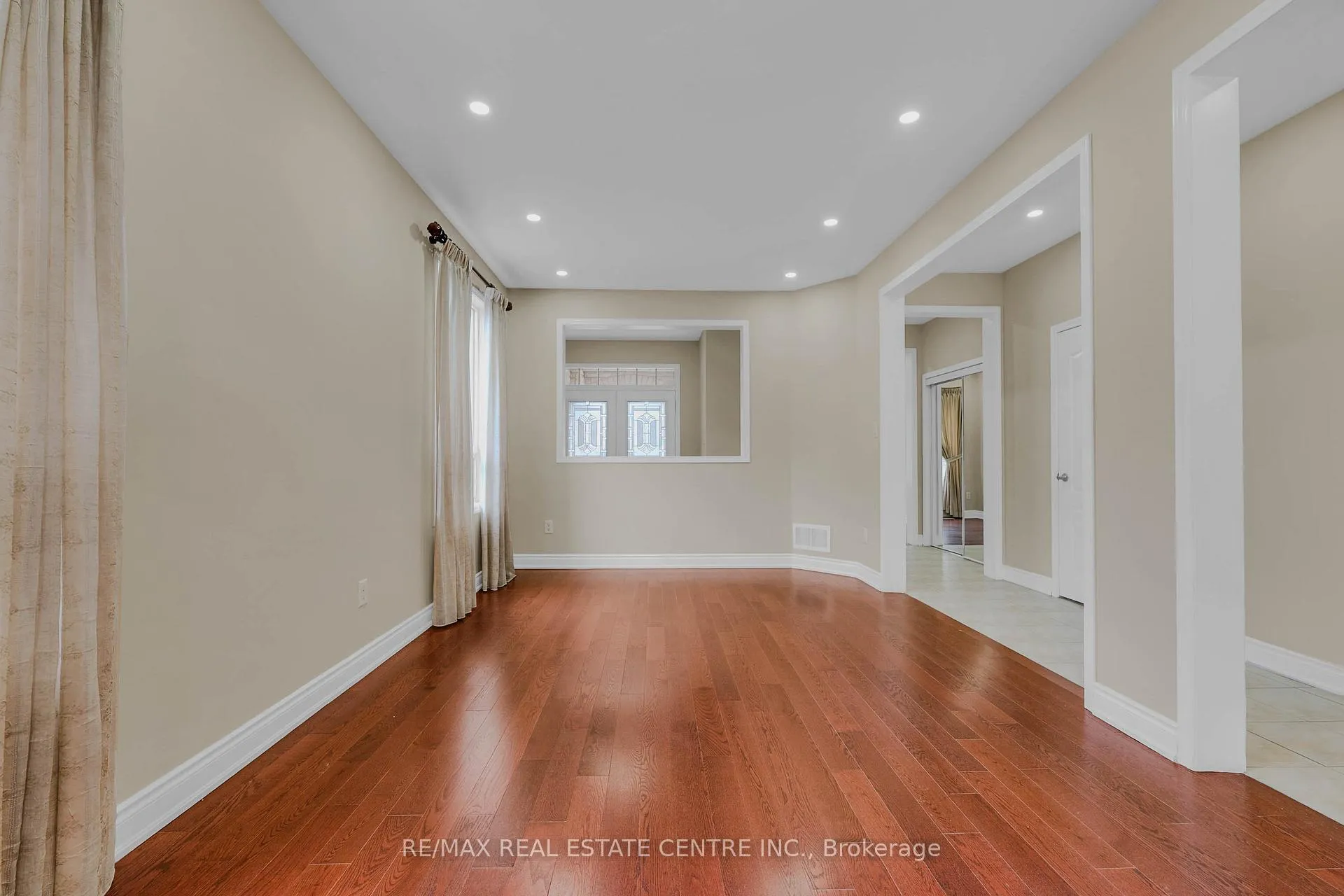 Photo 13 of 706 Maddocks Trail, Milton, Coates — HOMEH