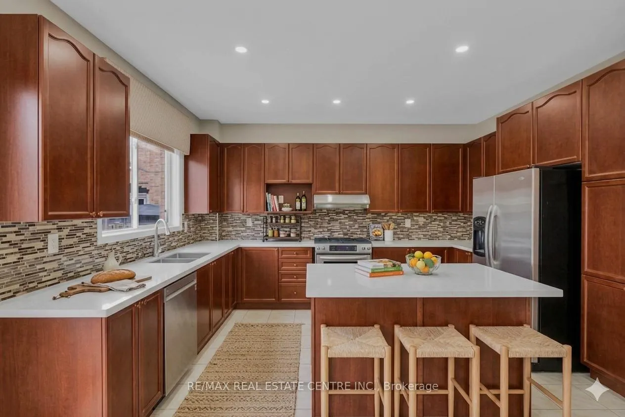 Photo 18 of 706 Maddocks Trail, Milton, Coates — HOMEH