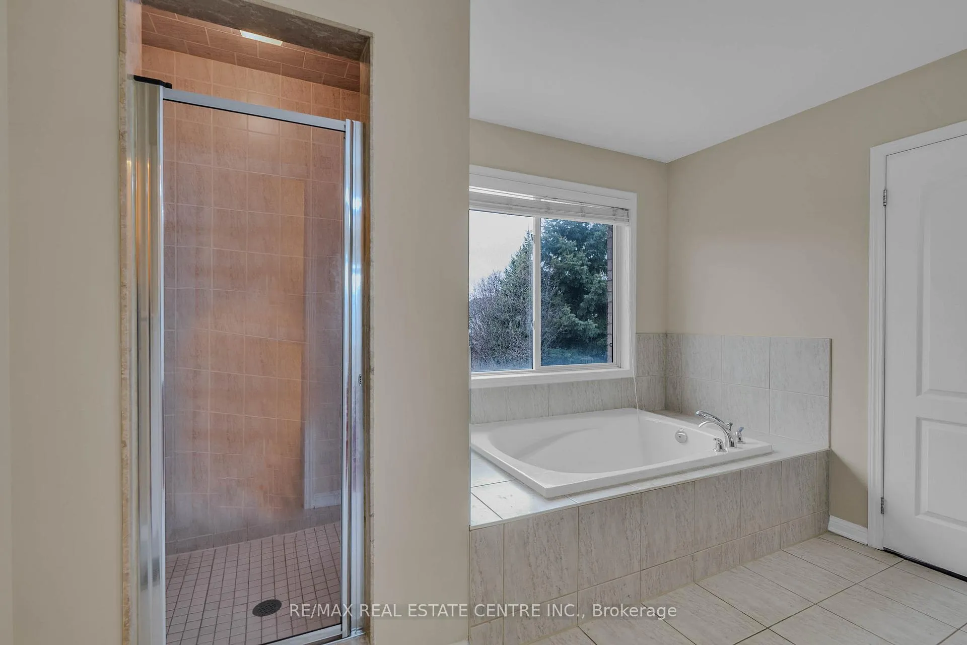 Photo 26 of 706 Maddocks Trail, Milton, Coates — HOMEH