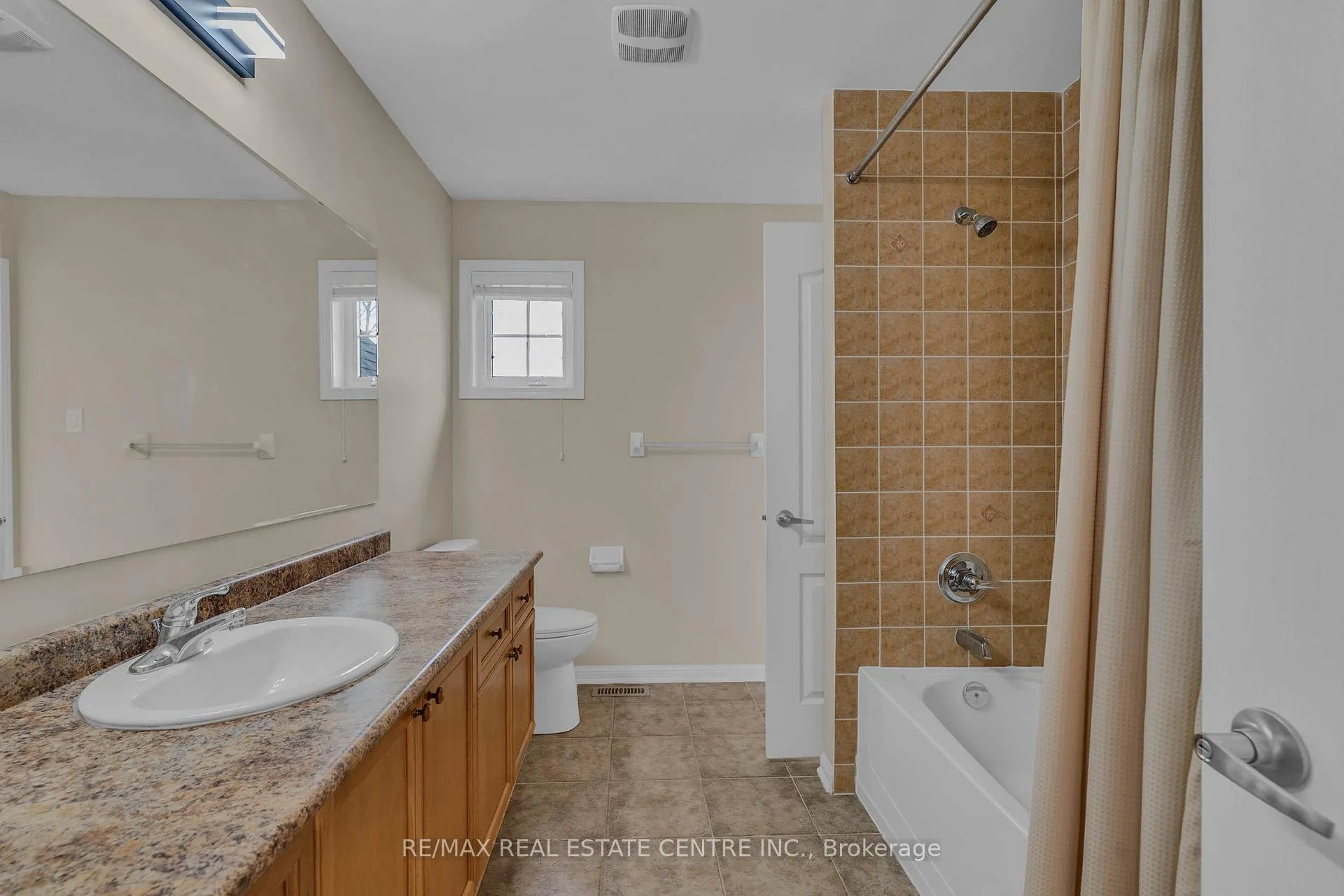 Photo 32 of 706 Maddocks Trail, Milton, Coates — HOMEH