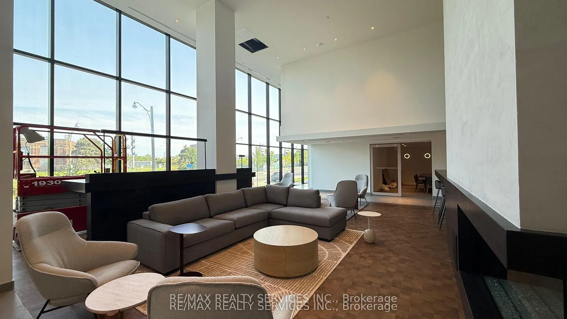 Photo 5 of Unit 432, 1050 Eastern Avenue, Toronto, The Beaches — HOMEH