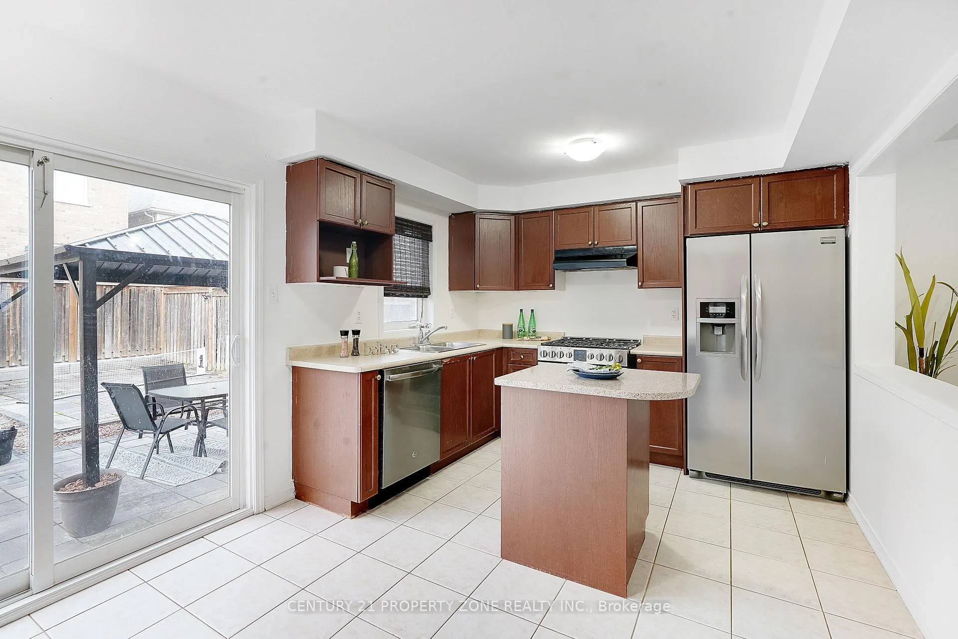 Photo 11 of 36 Cleghorn Drive, Hamilton, Binbrook — HOMEH