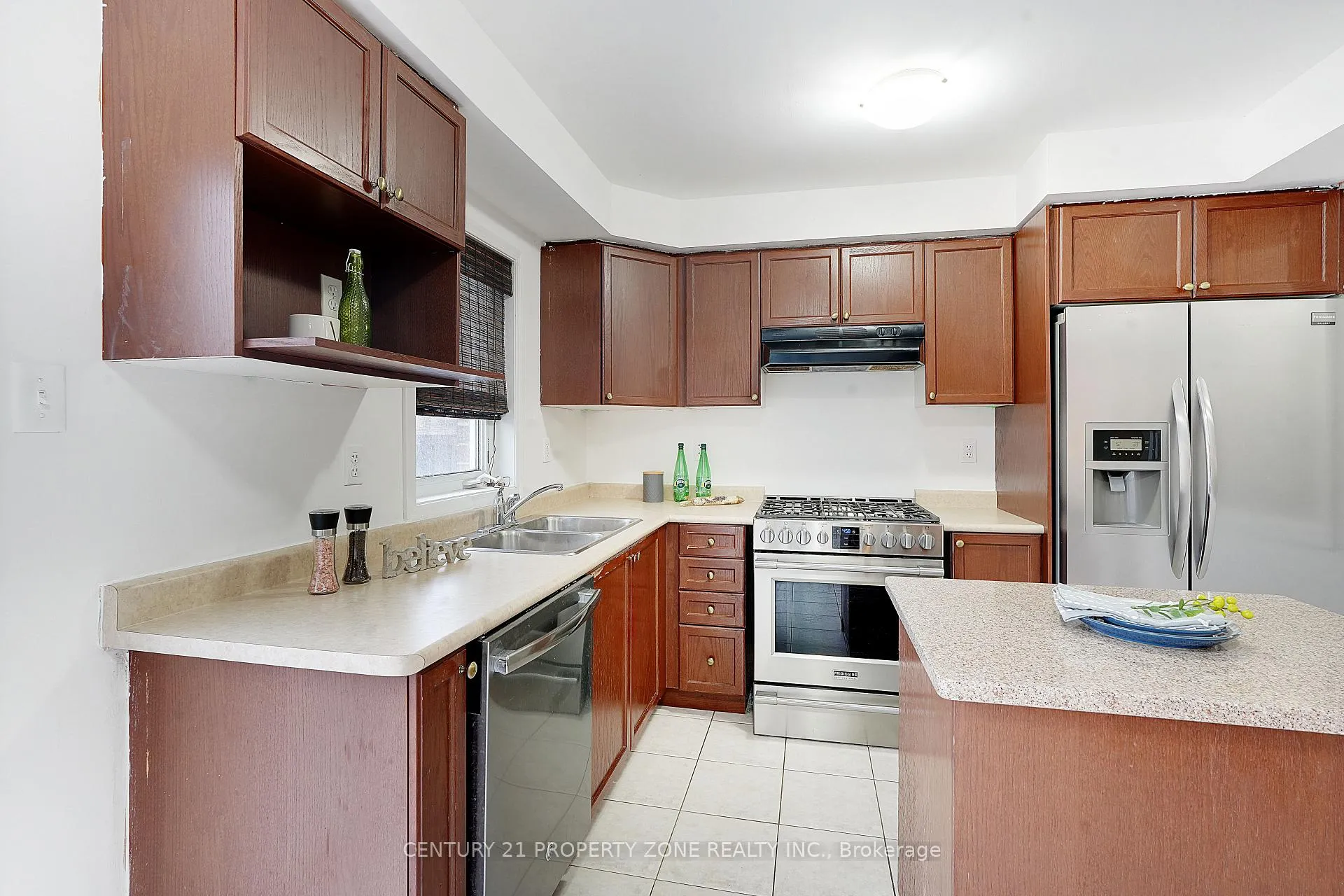 Photo 12 of 36 Cleghorn Drive, Hamilton, Binbrook — HOMEH