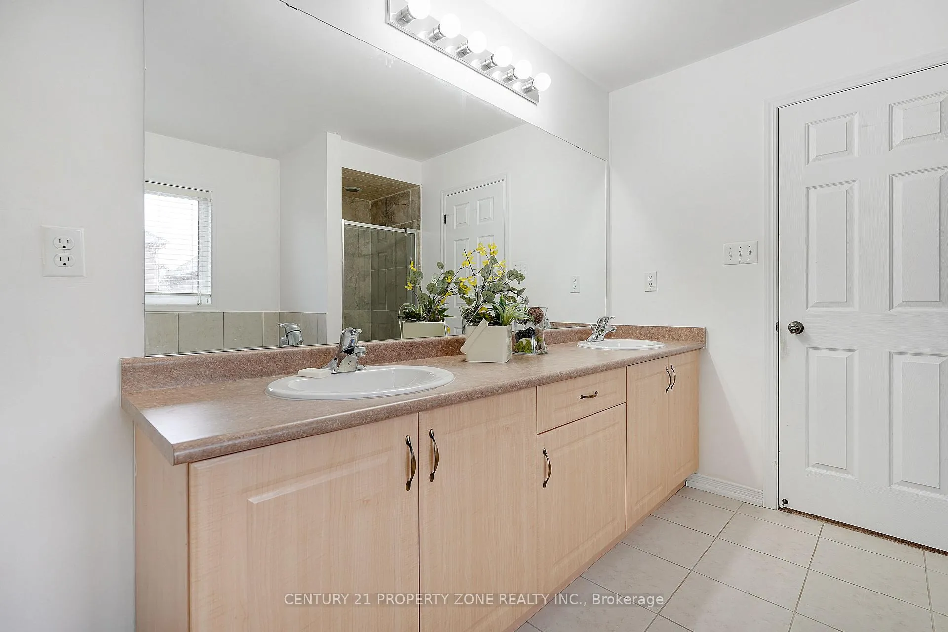 Photo 24 of 36 Cleghorn Drive, Hamilton, Binbrook — HOMEH