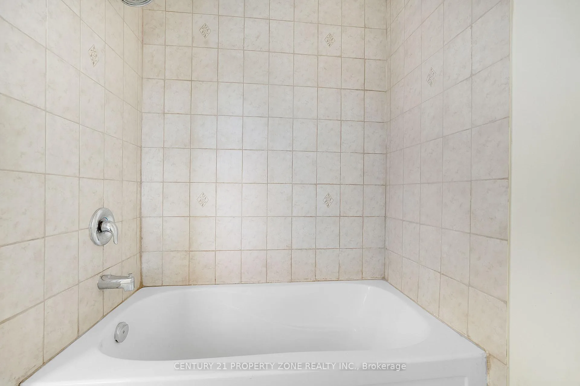 Photo 30 of 36 Cleghorn Drive, Hamilton, Binbrook — HOMEH