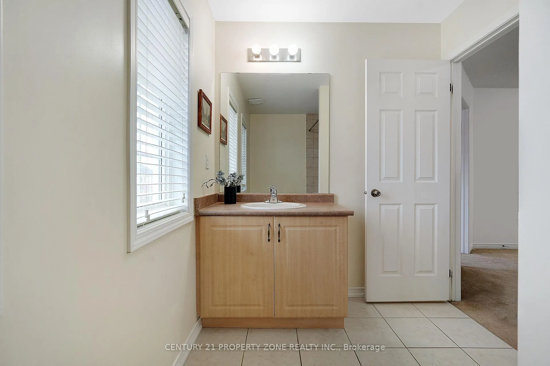 Photo 31 of 36 Cleghorn Drive, Hamilton, Binbrook — HOMEH