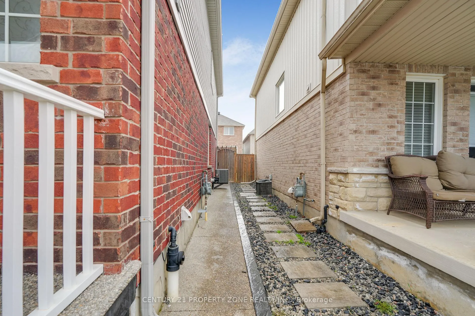 Photo 38 of 36 Cleghorn Drive, Hamilton, Binbrook — HOMEH