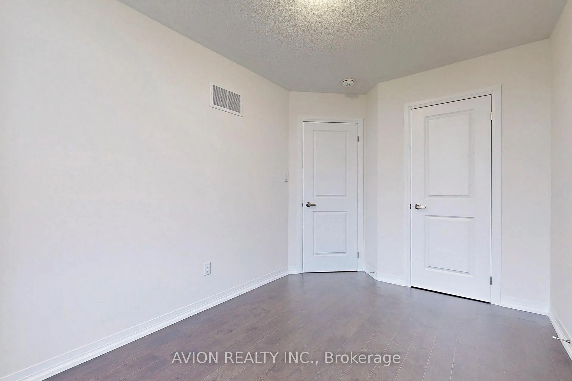 Photo 8 of 9 Sissons Way, Markham, Box Grove — HOMEH