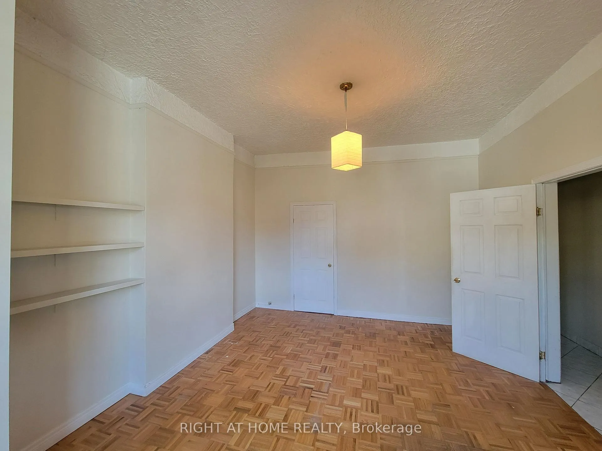 Photo 9 of Unit Main, 66 Gladstone Avenue, Toronto, Little Portugal — HOMEH