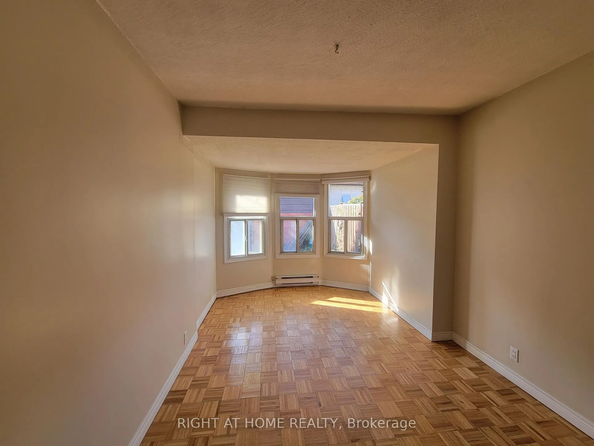 Photo 14 of Unit Main, 66 Gladstone Avenue, Toronto, Little Portugal — HOMEH