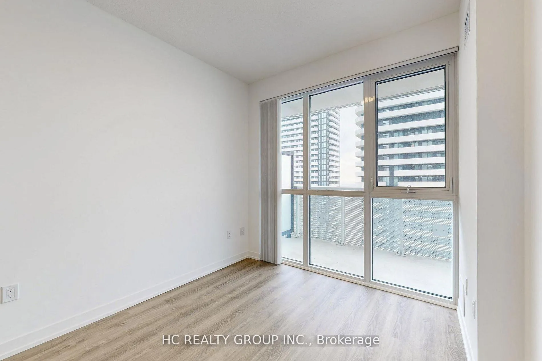 Photo 11 of Unit 3101, 8 Interchange Way, Vaughan, Vaughan Corporate Centre — HOMEH