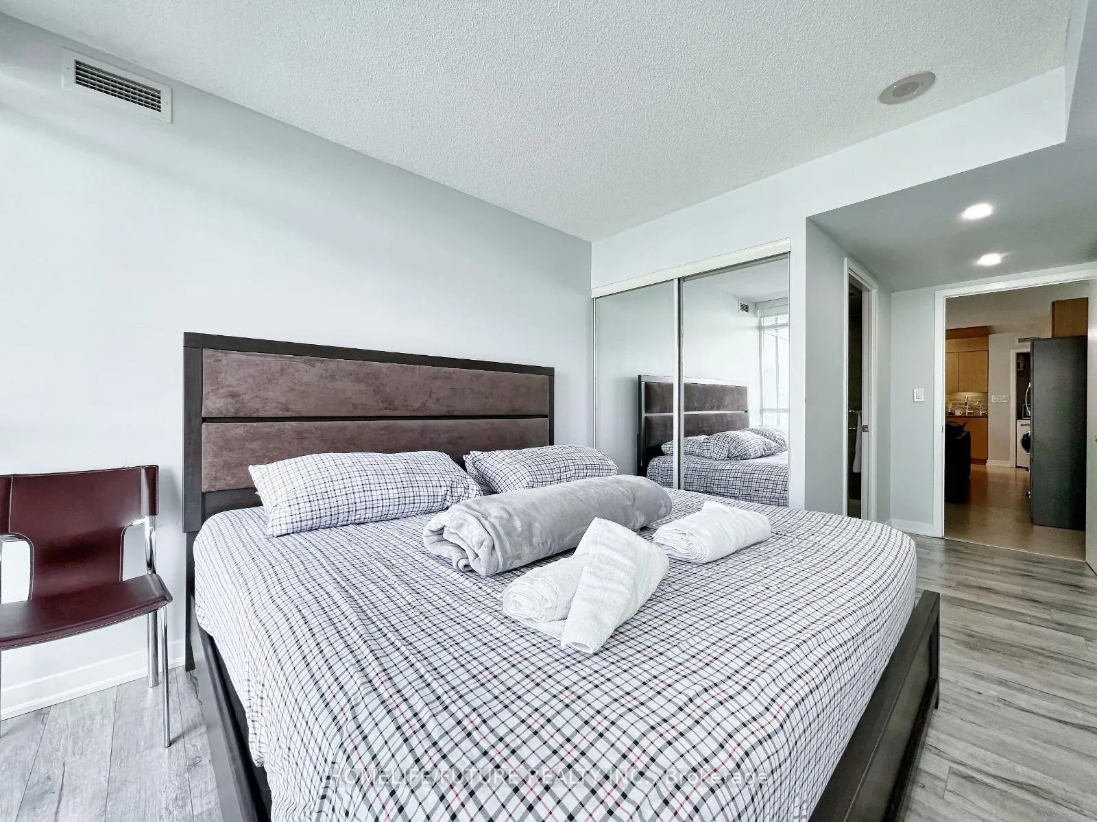 Photo 15 of Unit 649, 10 Capreol Court, Toronto, Waterfront Communities — HOMEH