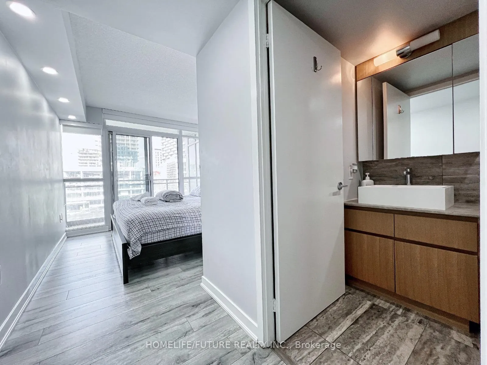 Photo 16 of Unit 649, 10 Capreol Court, Toronto, Waterfront Communities — HOMEH