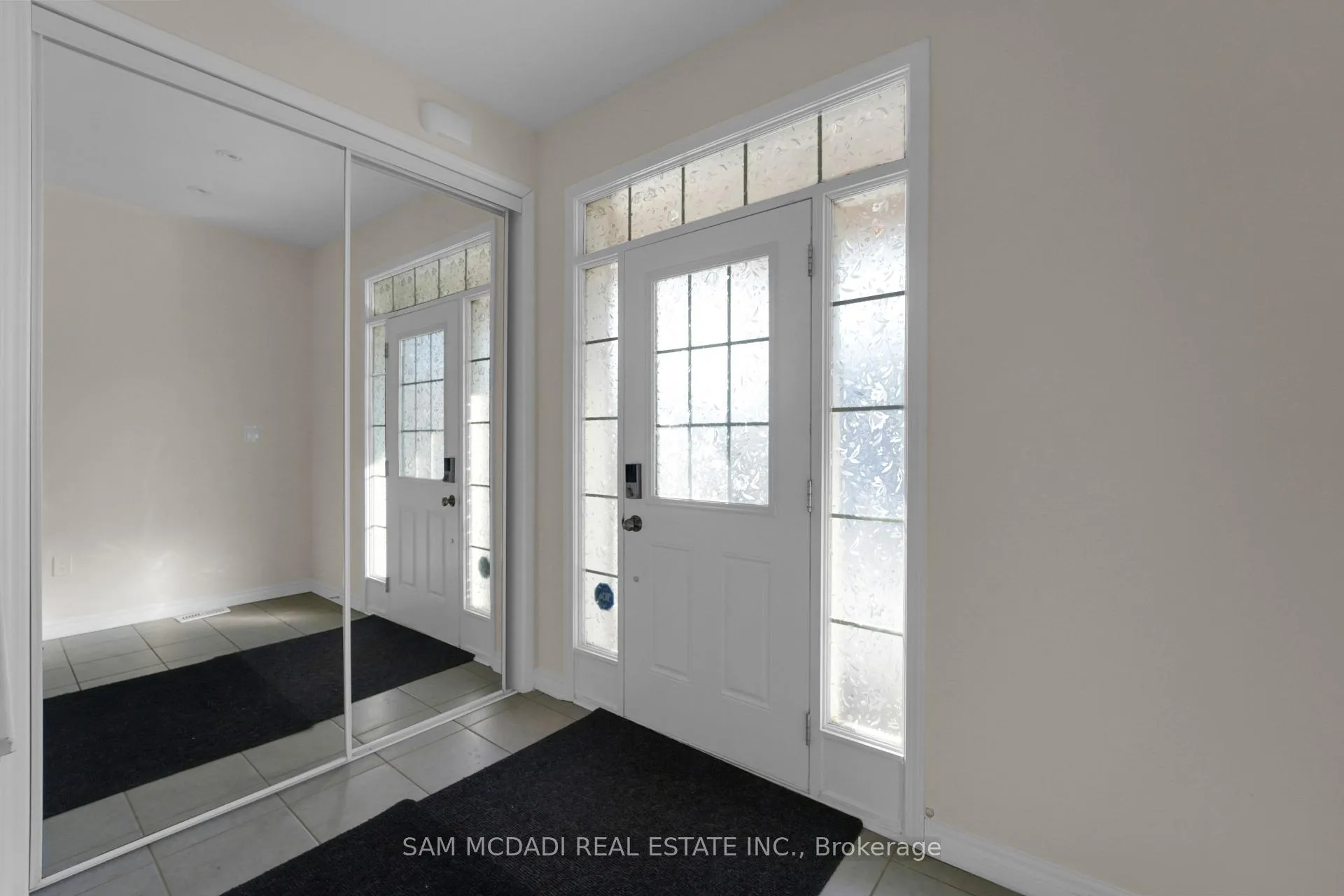 Photo 5 of 1395 Chretien Street, Milton, Ford — HOMEH