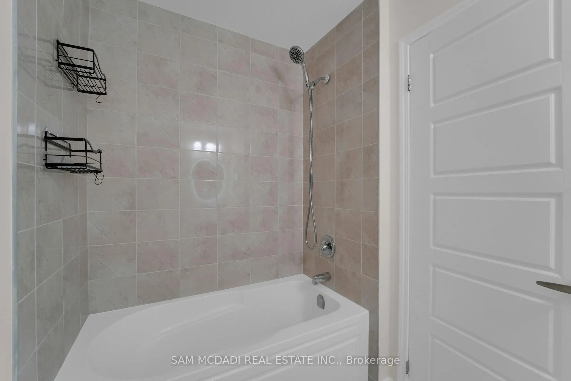 Photo 30 of 1395 Chretien Street, Milton, Ford — HOMEH