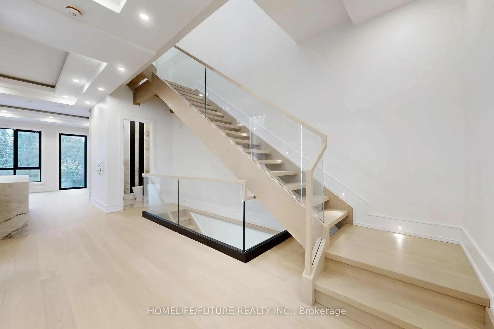Photo 15 of 374 Elm Road, Toronto, Lawrence Park North — HOMEH