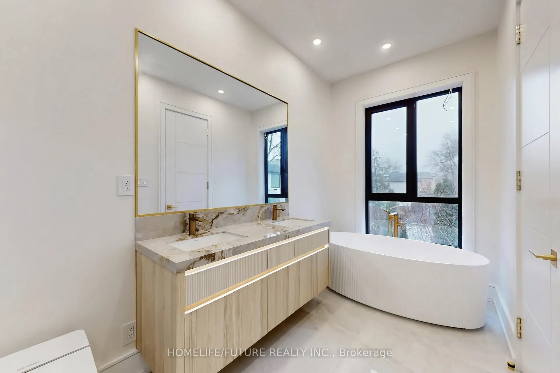 Photo 20 of 374 Elm Road, Toronto, Lawrence Park North — HOMEH