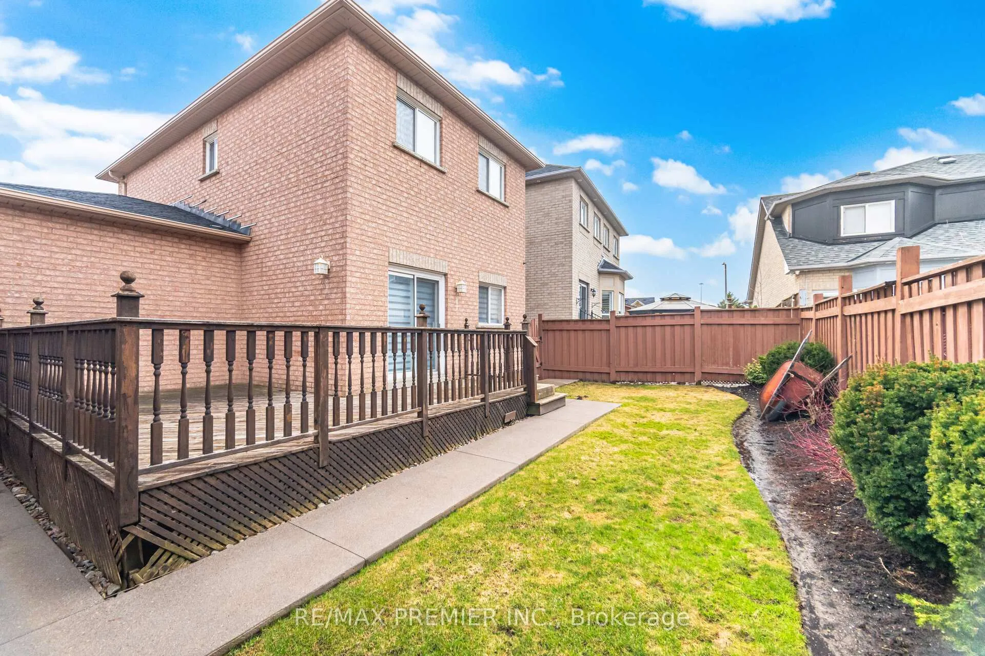 Photo 36 of 140 Ferdinand Avenue, Vaughan, Maple — HOMEH