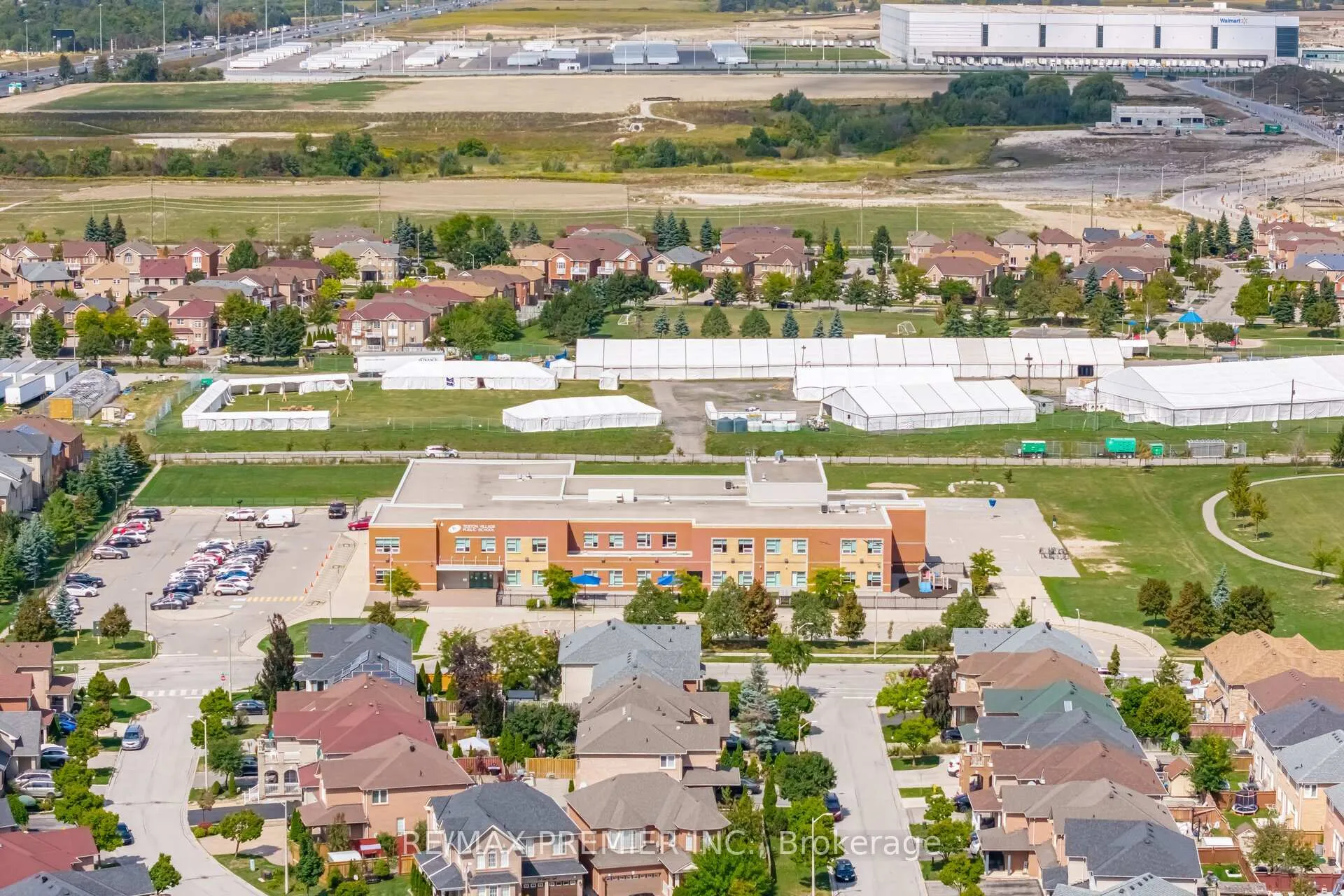 Photo 43 of 140 Ferdinand Avenue, Vaughan, Maple — HOMEH