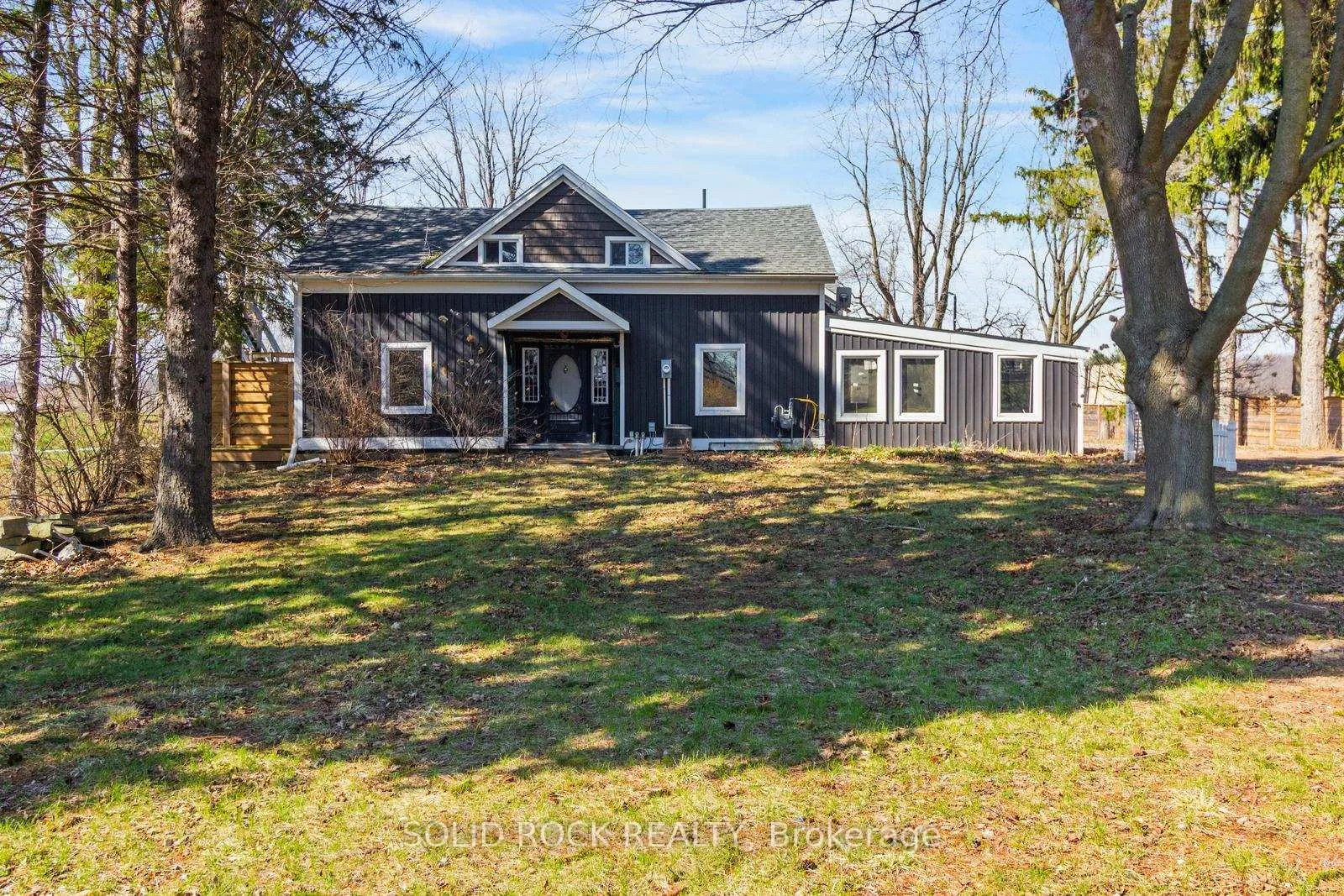 Photo 2 of 2163 Powerline Road W, Hamilton, Rural Ancaster — HOMEH