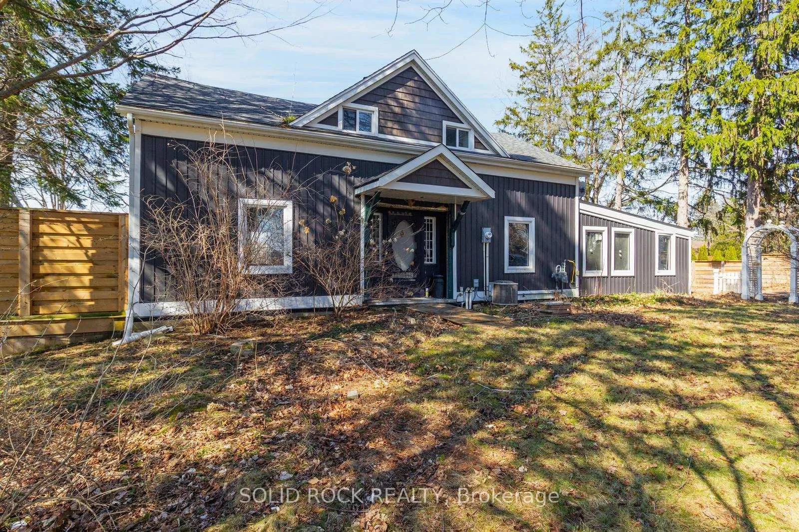 Photo 3 of 2163 Powerline Road W, Hamilton, Rural Ancaster — HOMEH