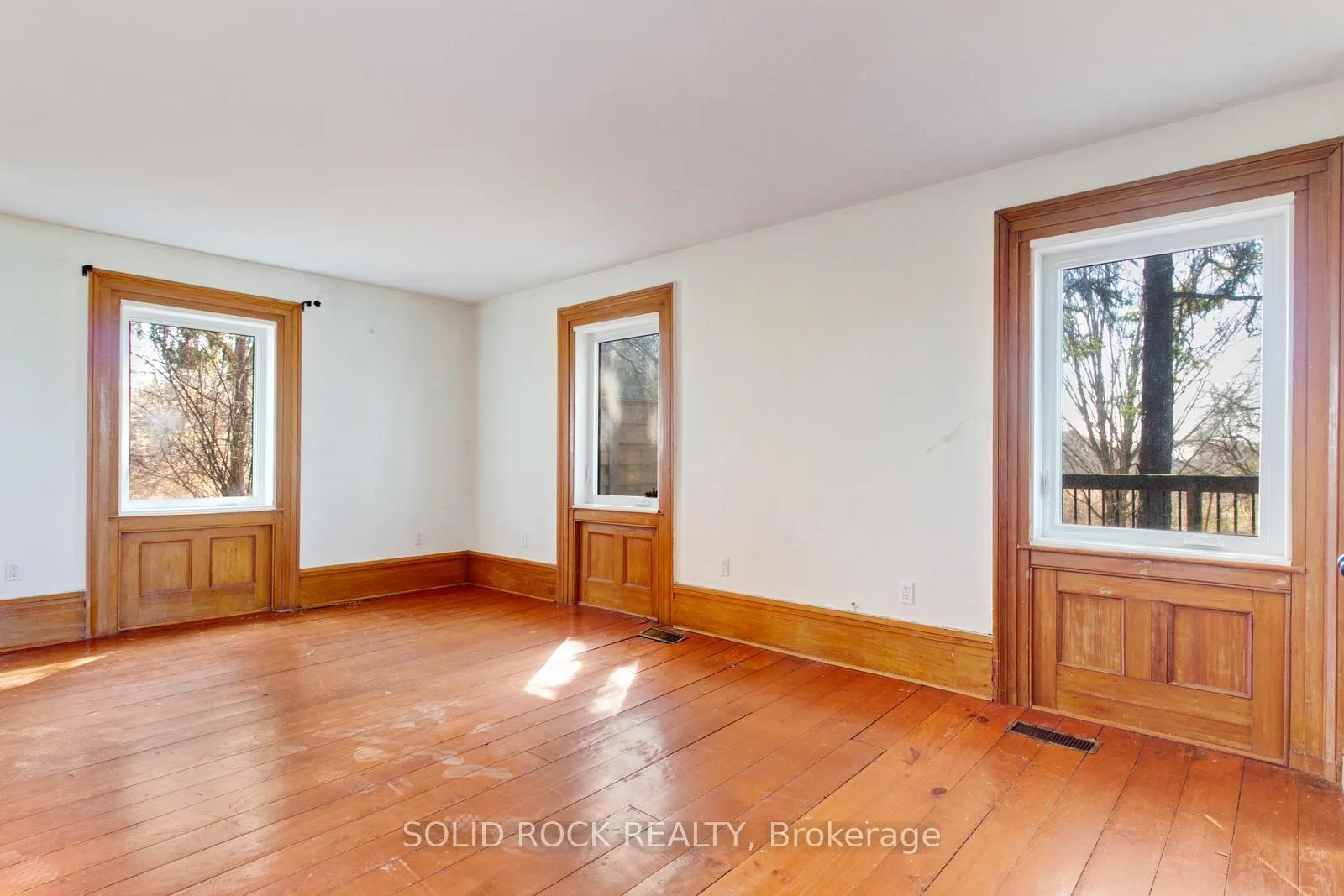 Photo 15 of 2163 Powerline Road W, Hamilton, Rural Ancaster — HOMEH