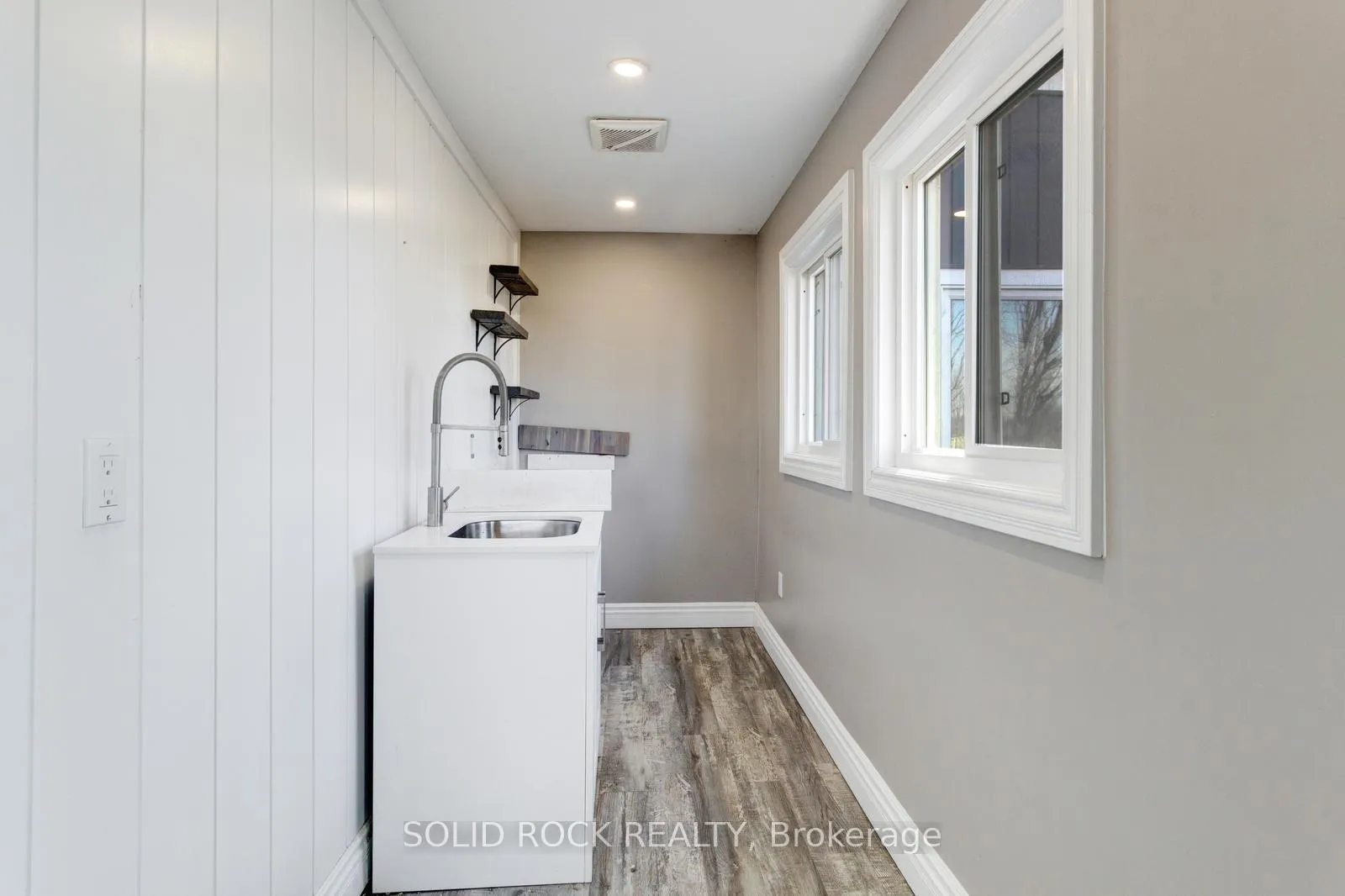 Photo 30 of 2163 Powerline Road W, Hamilton, Rural Ancaster — HOMEH