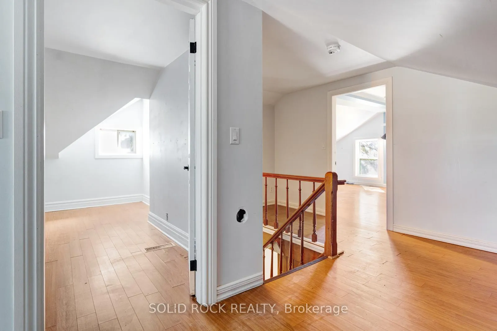 Photo 37 of 2163 Powerline Road W, Hamilton, Rural Ancaster — HOMEH