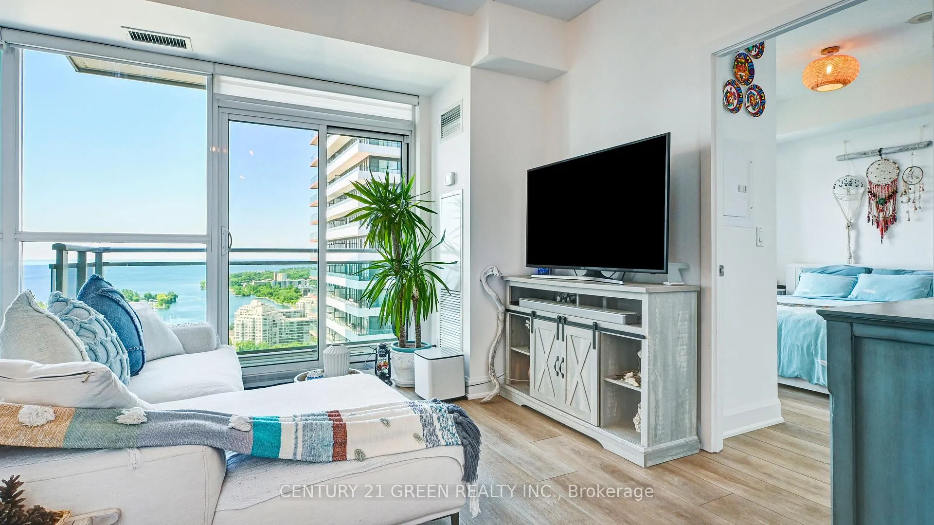 Photo 10 of Unit 2811, 33 Shore Breeze Drive, Etobicoke, Mimico — HOMEH