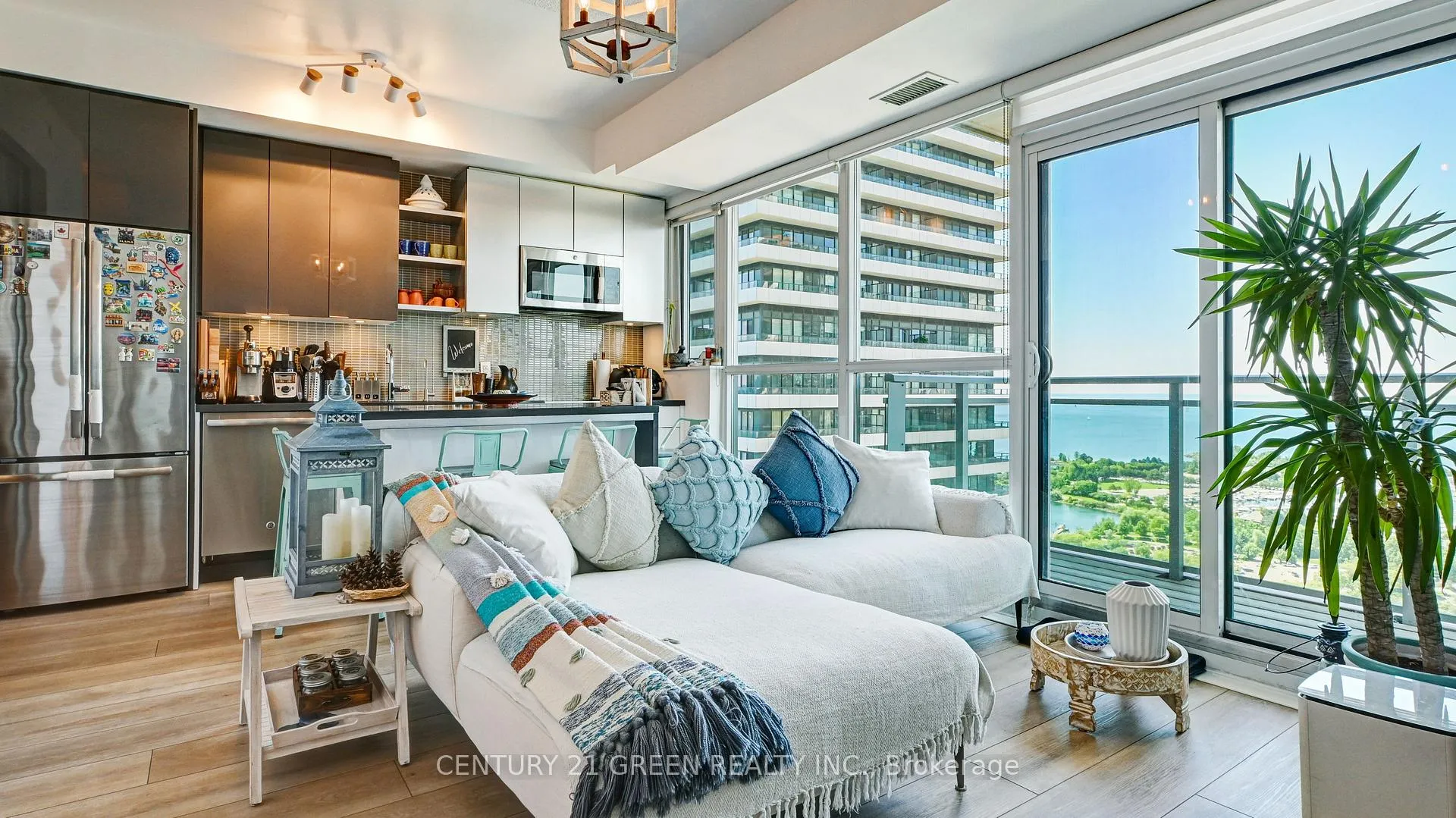 Photo 11 of Unit 2811, 33 Shore Breeze Drive, Etobicoke, Mimico — HOMEH