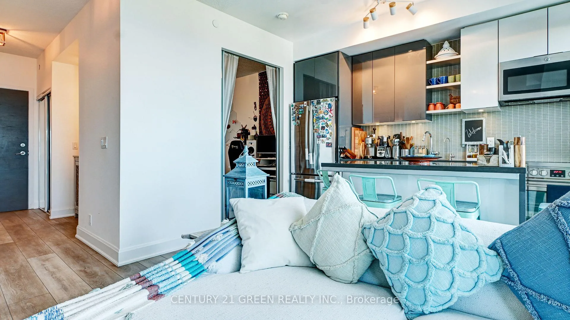 Photo 26 of Unit 2811, 33 Shore Breeze Drive, Etobicoke, Mimico — HOMEH