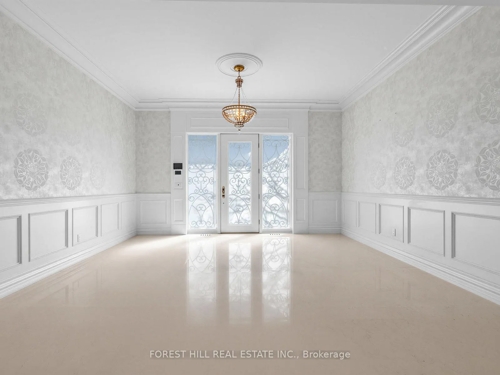 Photo 5 of 8 Colvestone Road, North York, St. Andrew-Windfields — HOMEH
