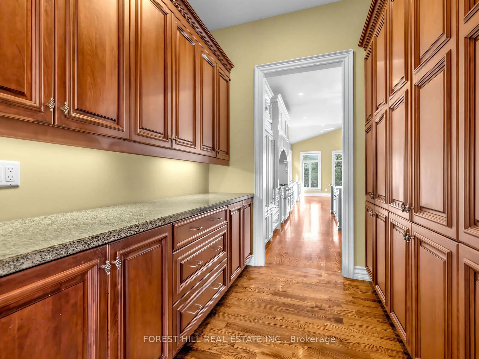 Photo 9 of 8 Colvestone Road, North York, St. Andrew-Windfields — HOMEH
