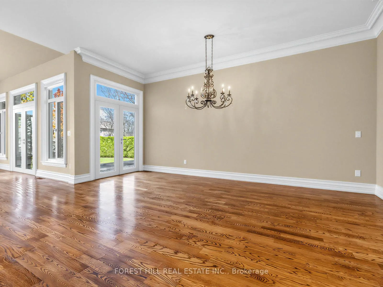 Photo 12 of 8 Colvestone Road, North York, St. Andrew-Windfields — HOMEH