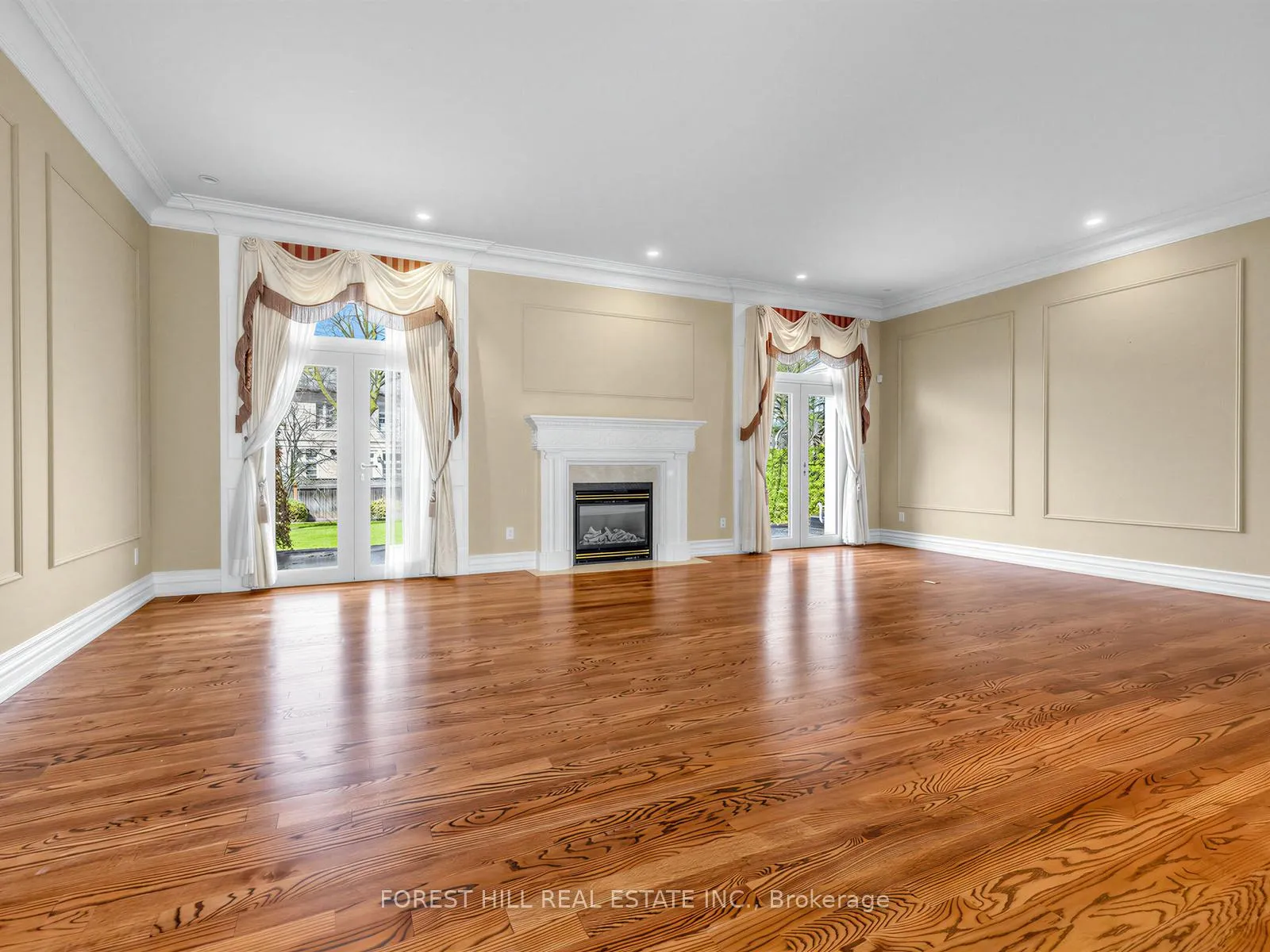 Photo 13 of 8 Colvestone Road, North York, St. Andrew-Windfields — HOMEH