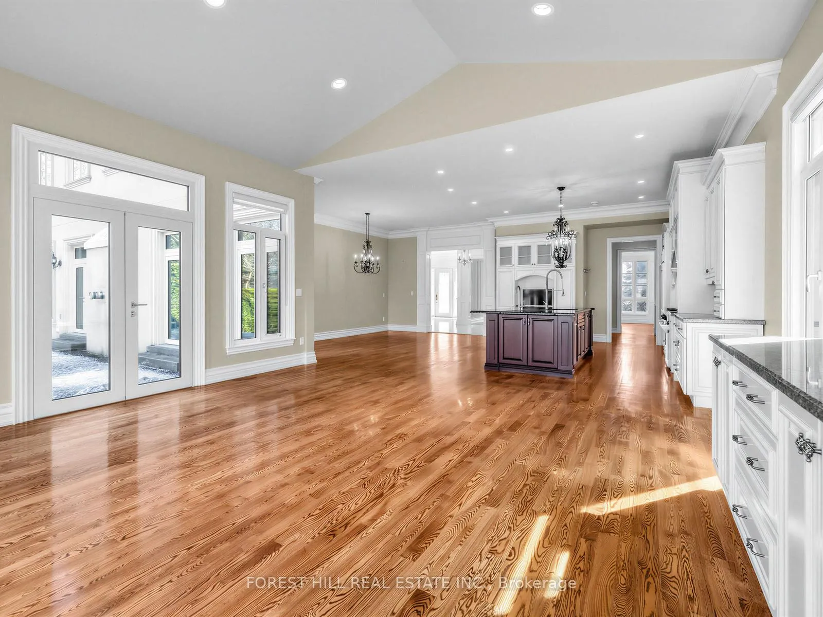 Photo 17 of 8 Colvestone Road, North York, St. Andrew-Windfields — HOMEH